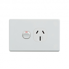 4C | Classic Single Power Point 250V 15A - Horizontal 040.000.0014