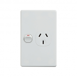 4C | Classic Single Power Point 250V 10A - Vertical 040.000.0018