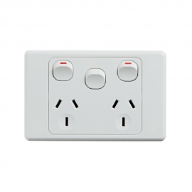 4C | Ultima Double Power Point 250V 10A with 16AX Extra Switch - Horizontal